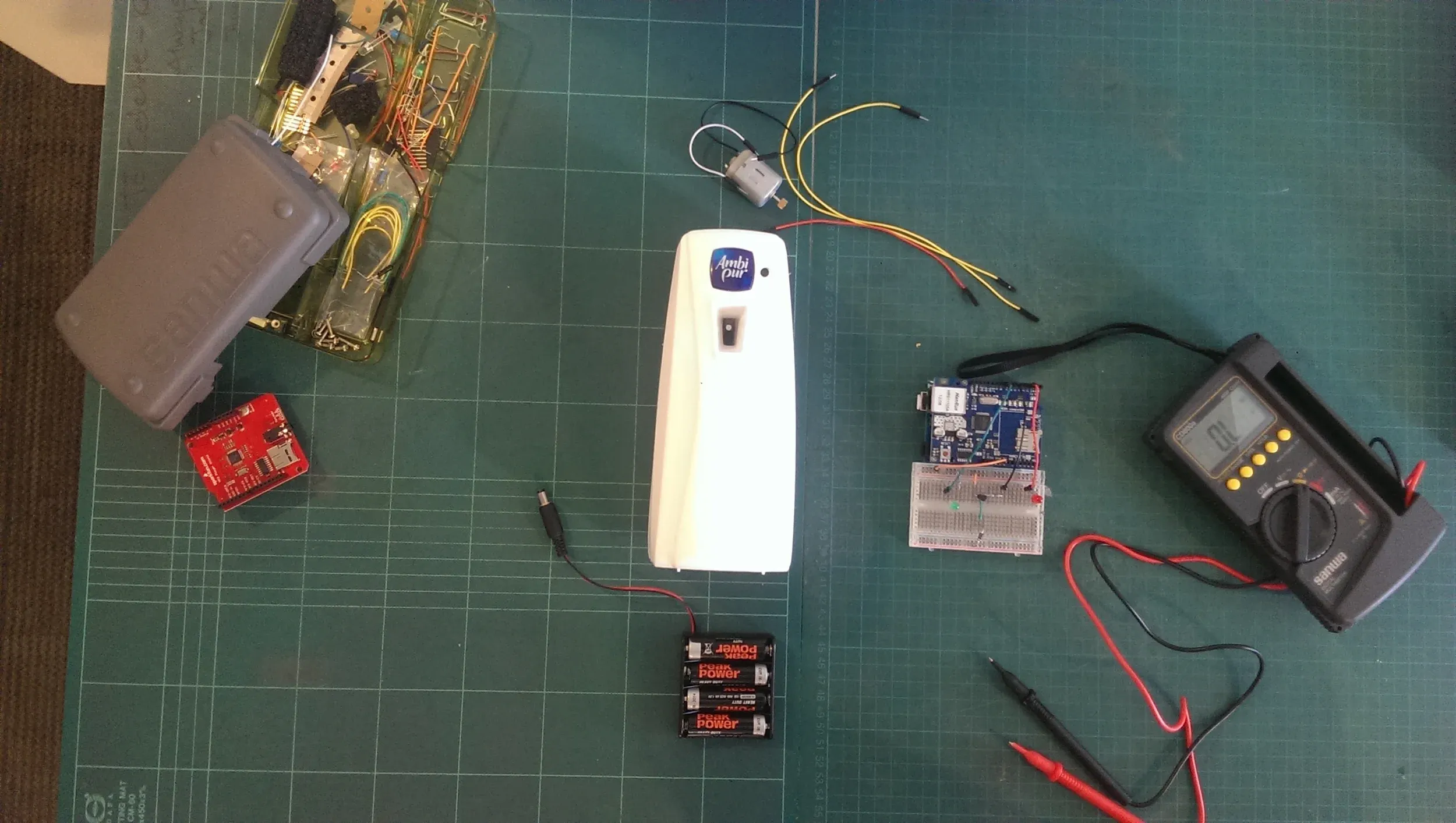 Tweet-controlled Ambipur